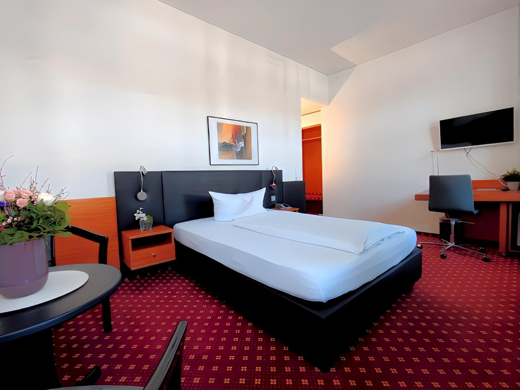 Hotel Schwert Раштатт Экстерьер фото
